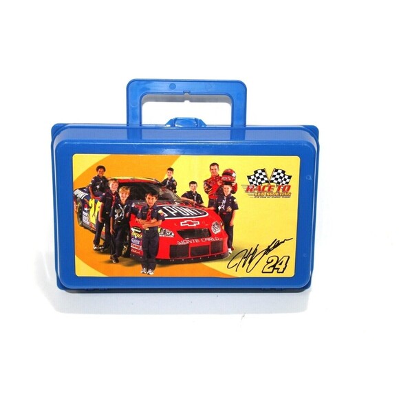 Race To Cub Scouting Jeff Gordon #24 Plastic Crayon Lunchbox Dupont Nascar Chevy - Picture 1 of 8